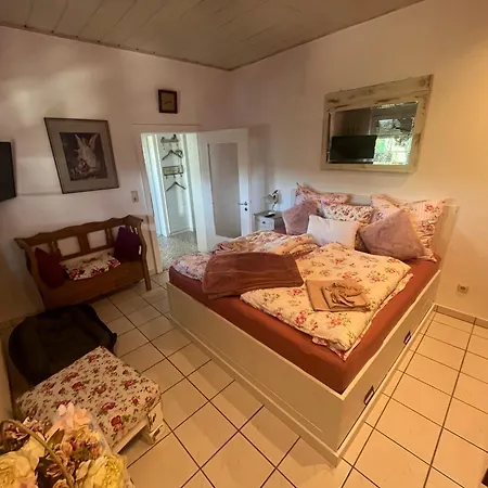 Apartment Idyllische Gaestehaus Im Gruenen