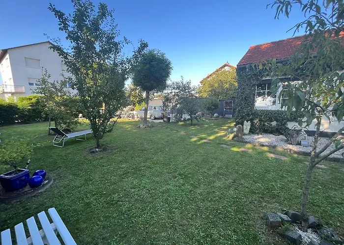 Idyllische Gaestehaus Im Gruenen *